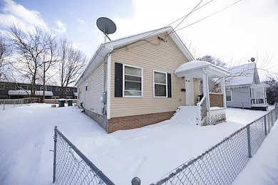 101 Rauber St photo 3