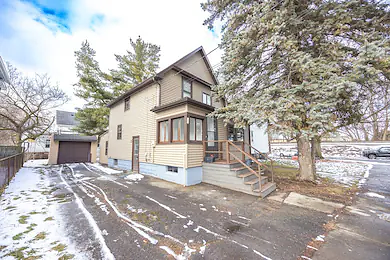 103 Garfield St photo 2