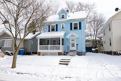 204 Salisbury St photo 2