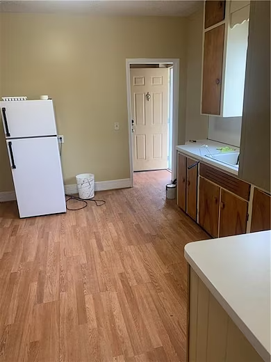 94 Kosciusko St photo 3